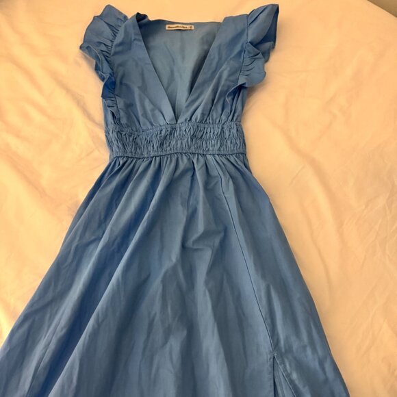 Abercrombie & Fitch Blue Flutter Sleeve Midi Dress - Picture 2 of 3